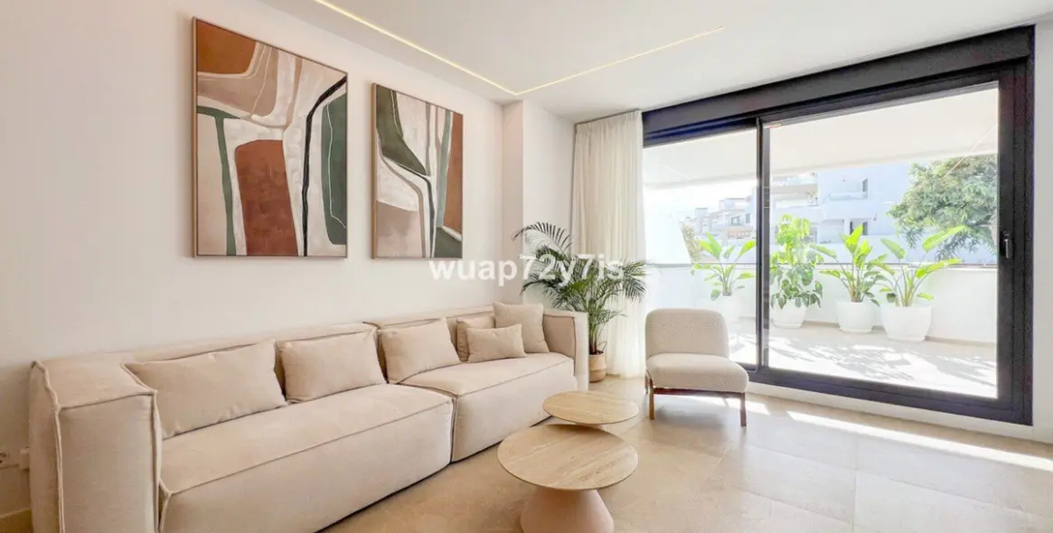 Продажа апартаментов на первом этаже в Estepona 3