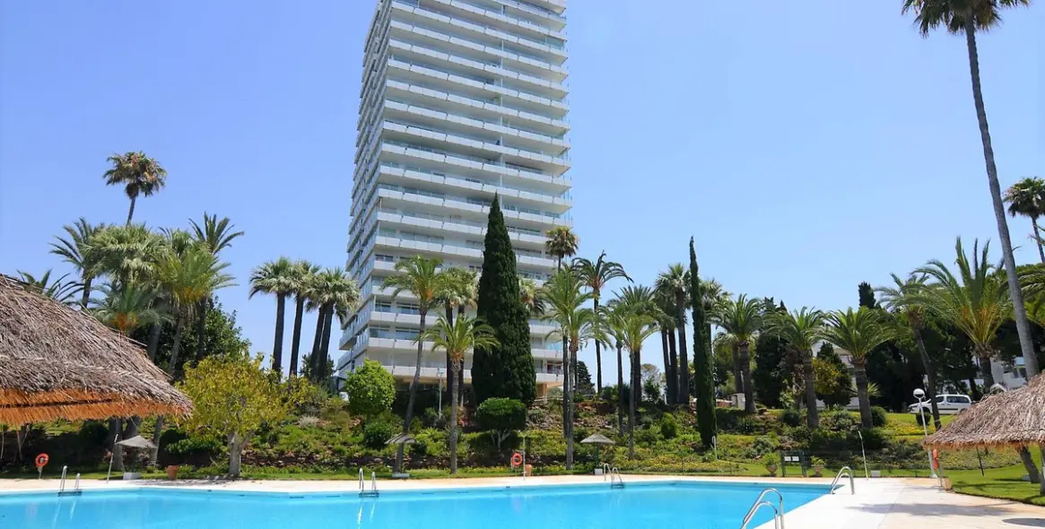 Продажа апартаментов на среднем этаже в Marbella 1