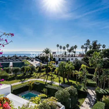 Продажа апартаментов на среднем этаже в Guadalmina Baja