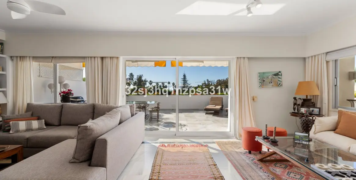 Продажа апартаментов на среднем этаже в Guadalmina Baja 5