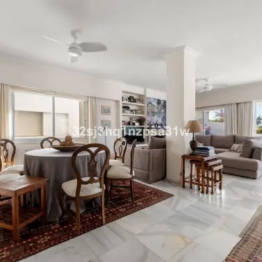 Продажа апартаментов на среднем этаже в Guadalmina Baja