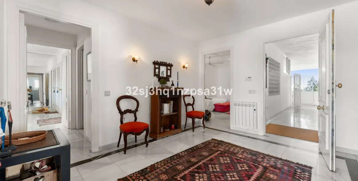 Продажа апартаментов на среднем этаже в Guadalmina Baja 8