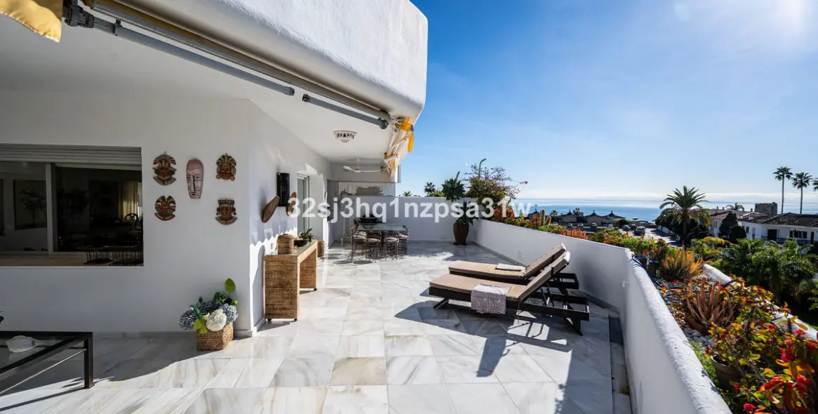 Продажа апартаментов на среднем этаже в Guadalmina Baja 14