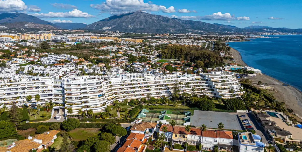 Продажа апартаментов на среднем этаже в Guadalmina Baja 18