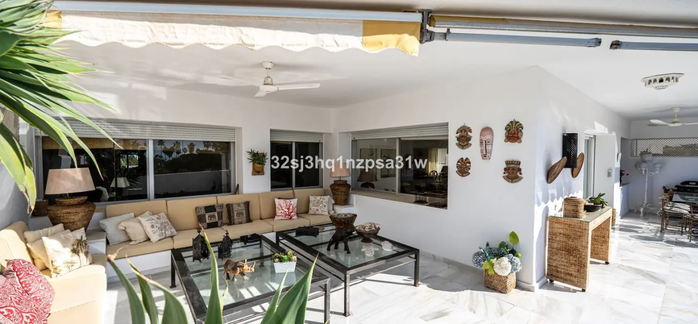 Sale of middle floor apartment in Guadalmina Baja 3