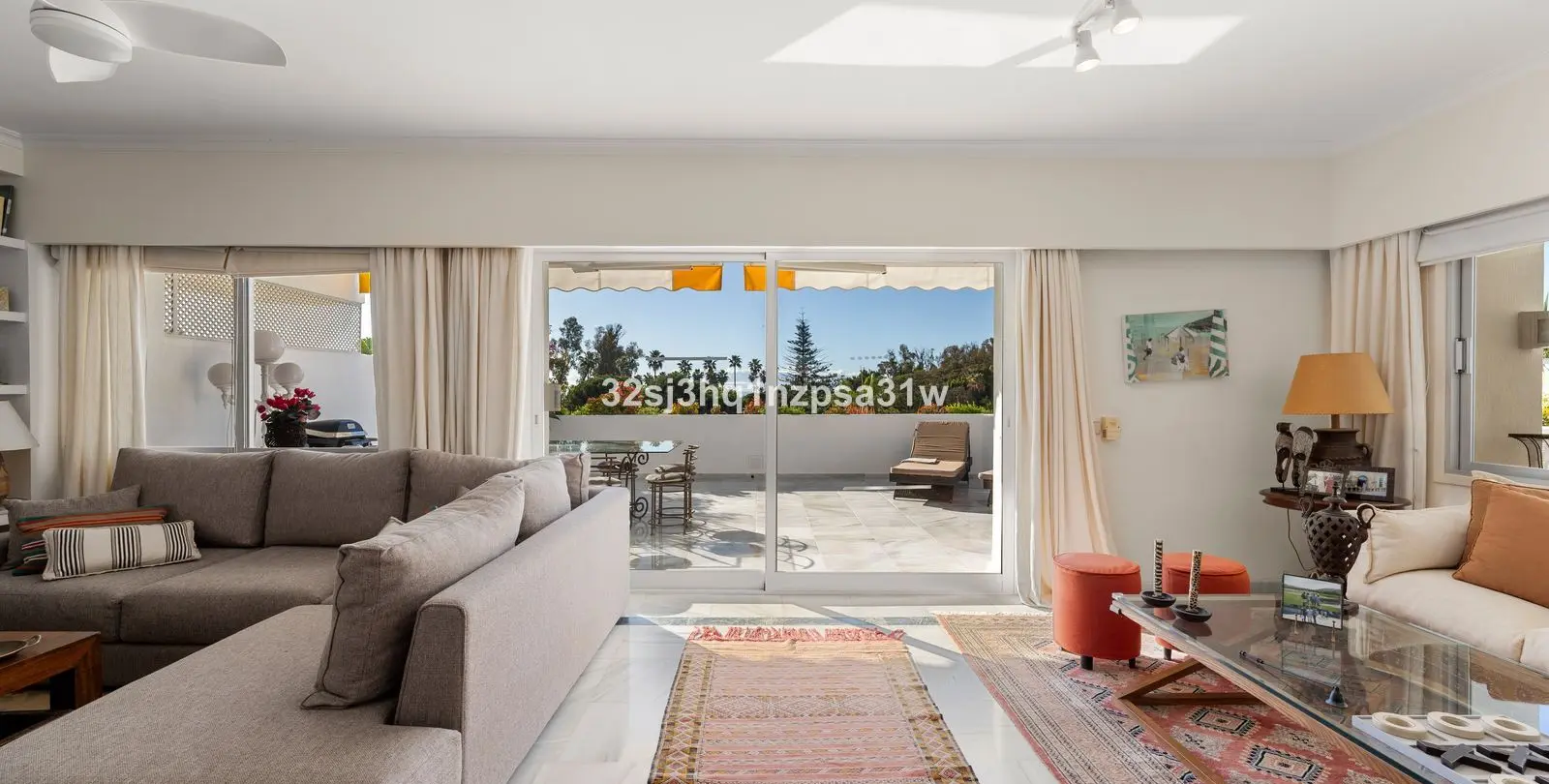 Sale of middle floor apartment in Guadalmina Baja 5