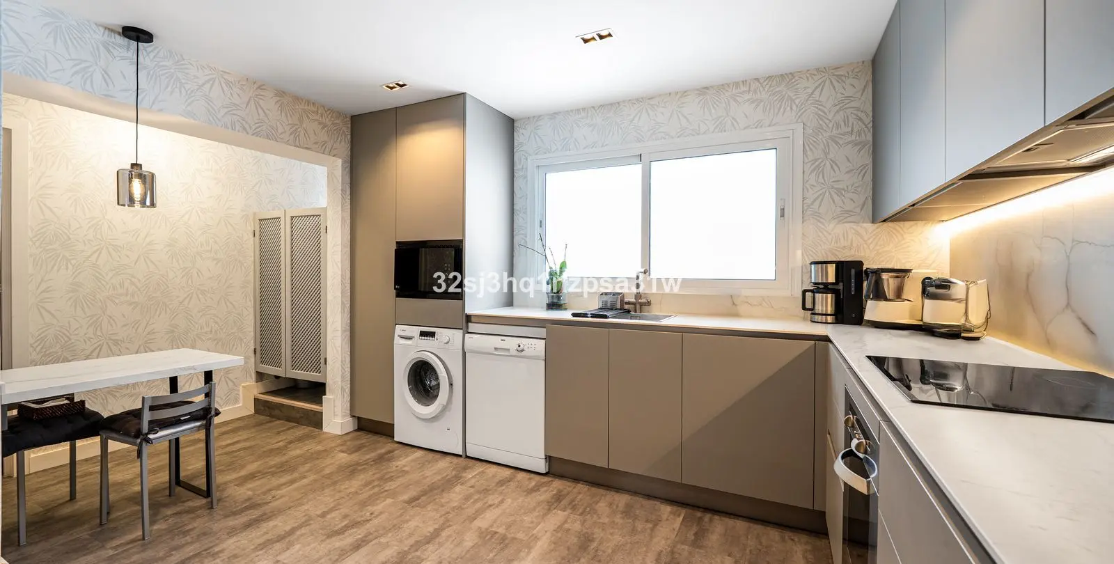 Sale of middle floor apartment in Guadalmina Baja 7