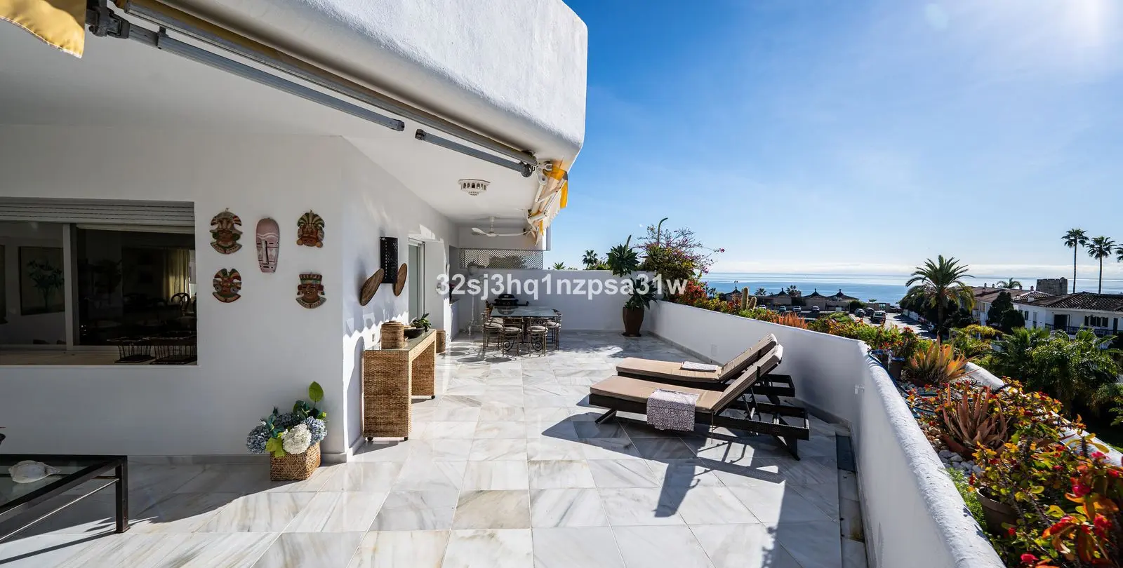 Sale of middle floor apartment in Guadalmina Baja 14