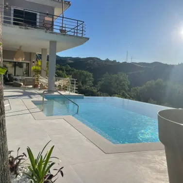 Продажа  отдельно стоящей виллы в Elviria