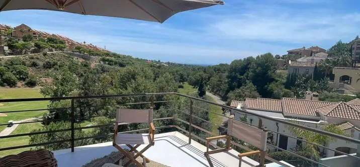 Продажа  отдельно стоящей виллы в Elviria 4