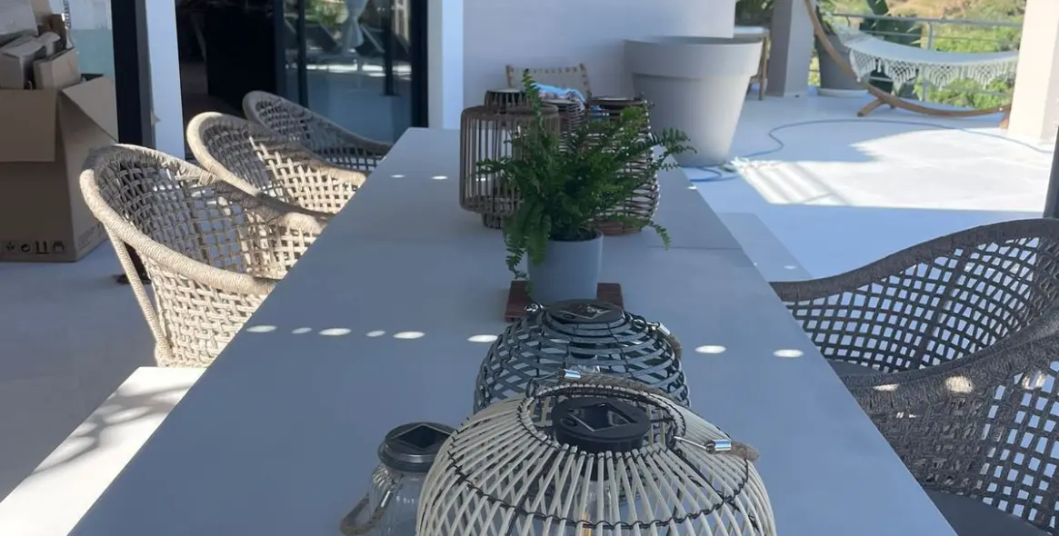 Продажа  отдельно стоящей виллы в Elviria 14