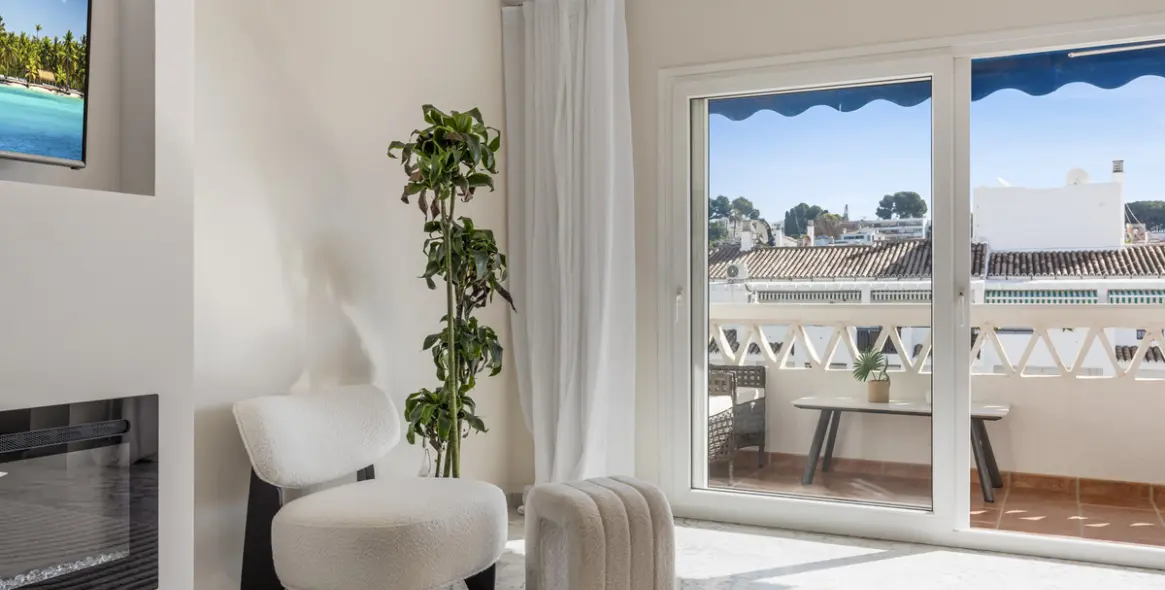 Краткосрочная аренда апартаментов на среднем этаже в Nueva Andalucía 13