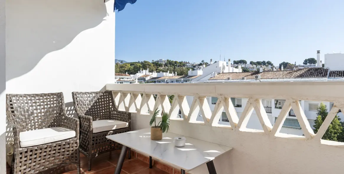 Краткосрочная аренда апартаментов на среднем этаже в Nueva Andalucía 19