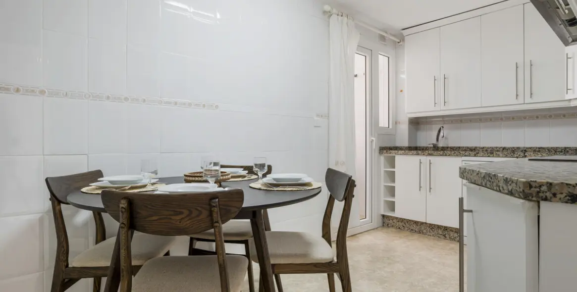 Краткосрочная аренда апартаментов на среднем этаже в Nueva Andalucía 25