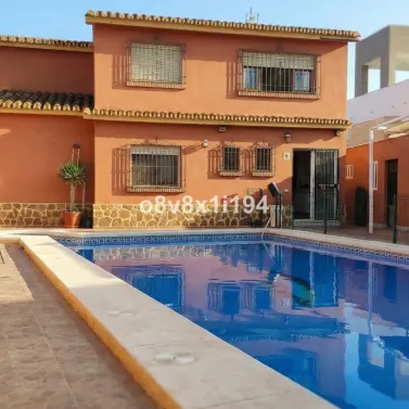 Продажа  отдельно стоящей виллы в Cotomar