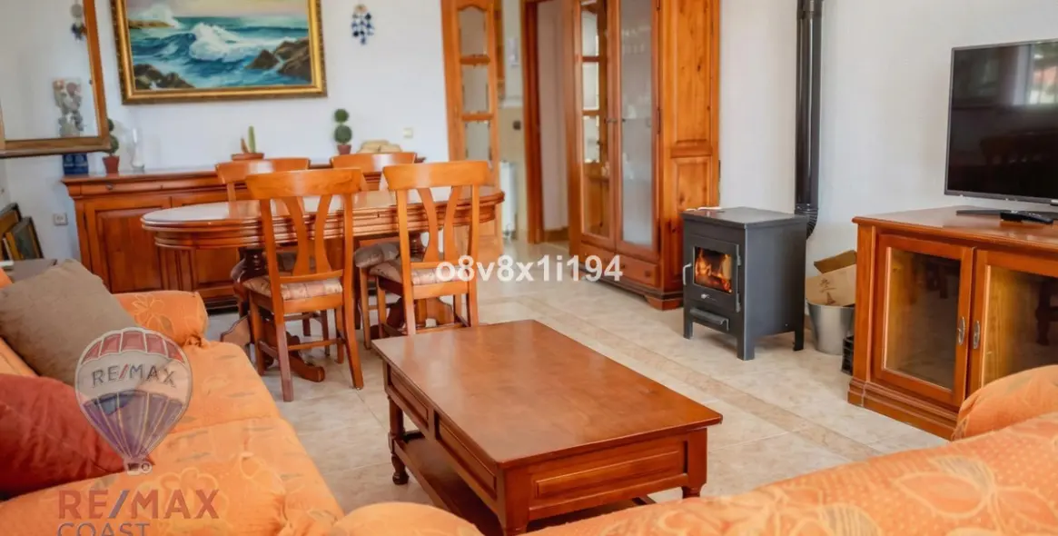 Продажа  отдельно стоящей виллы в Cotomar 7