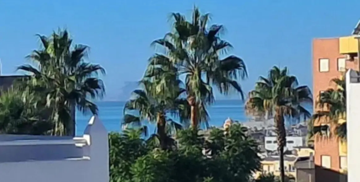 Продажа дома на две семьи в Estepona 26