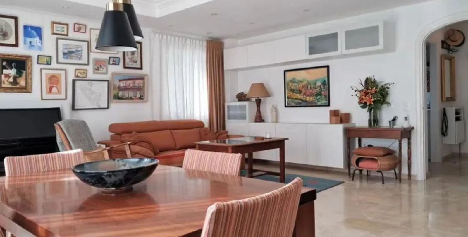 Продажа дома на две семьи в Estepona 6