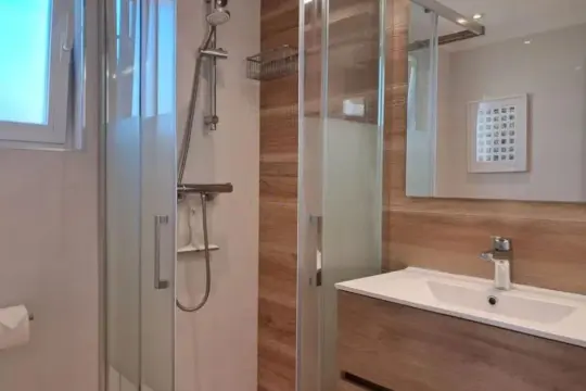 Image 19 thumb