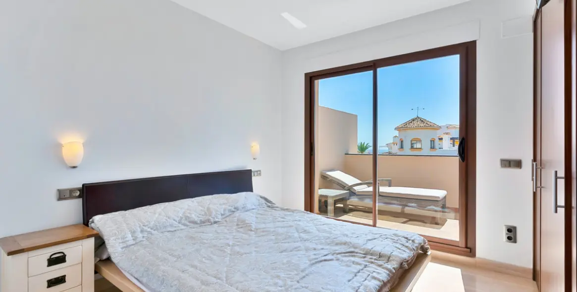 Продажа пентхауса в Nueva Andalucía 11