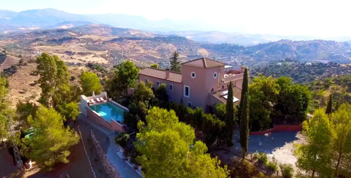 Продажа финки в Comares 1