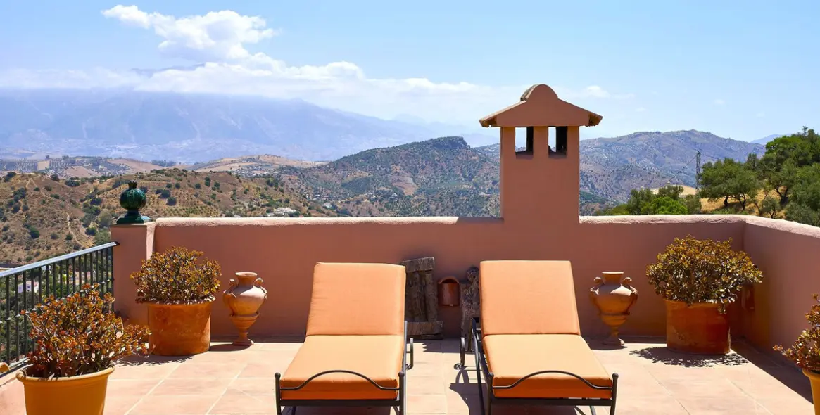 Продажа финки в Comares 46