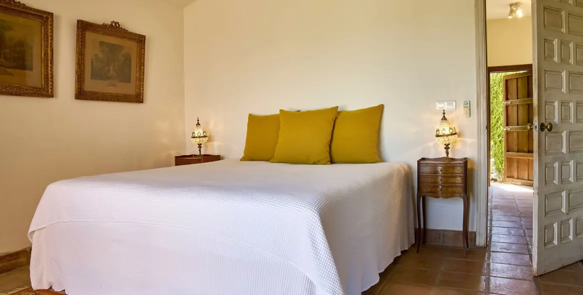 Продажа финки в Comares 56