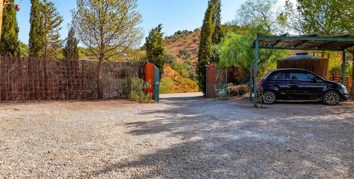 Продажа финки в Comares 78