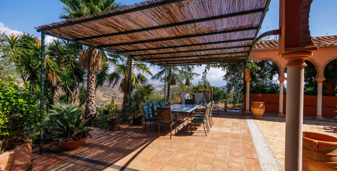 Продажа финки в Comares 82