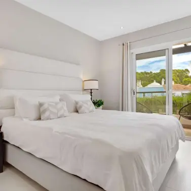 Продажа  отдельно стоящей виллы в Nueva Andalucía