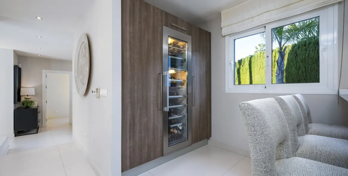 Продажа  отдельно стоящей виллы в Nueva Andalucía 13