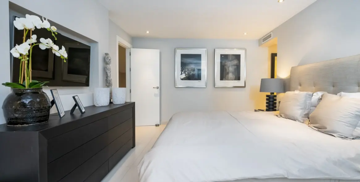 Продажа  отдельно стоящей виллы в Nueva Andalucía 19