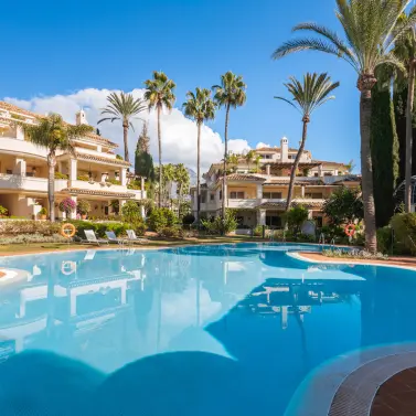 Продажа двухуровневого пентхауса в Nueva Andalucía