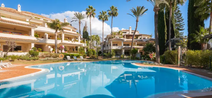 Продажа двухуровневого пентхауса в Nueva Andalucía 3