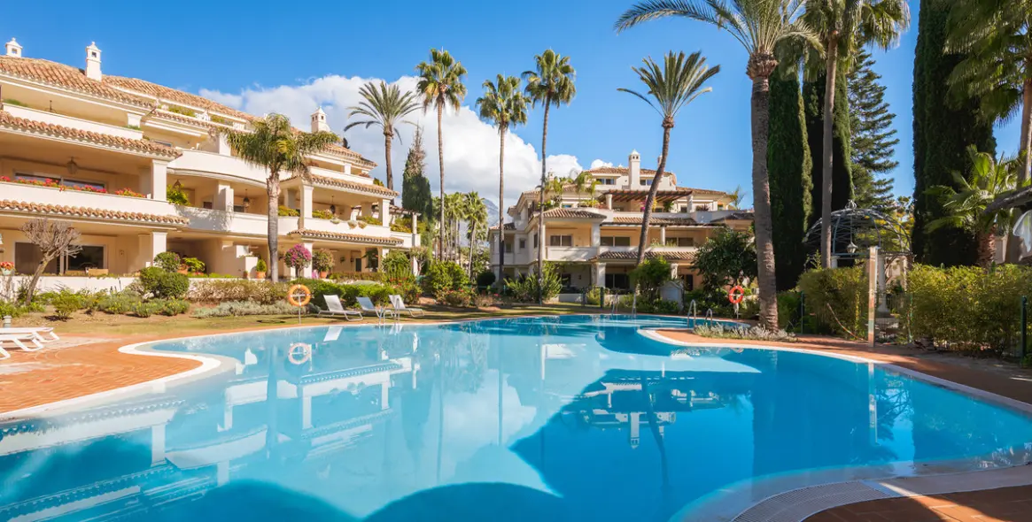 Продажа двухуровневого пентхауса в Nueva Andalucía 4