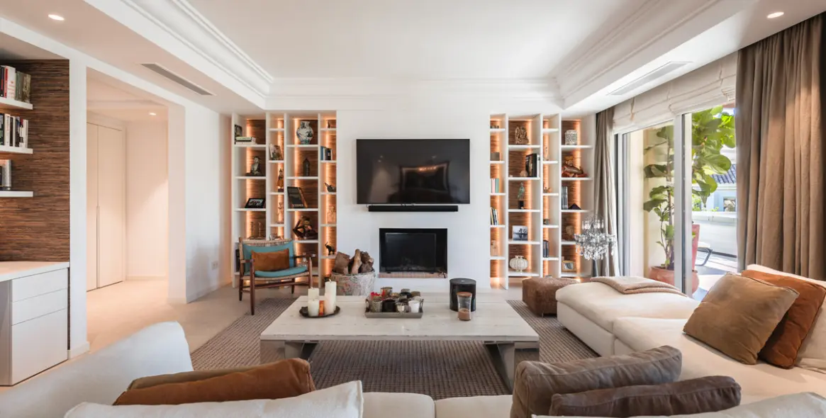 Sale of penthouse duplex in Nueva Andalucía 24