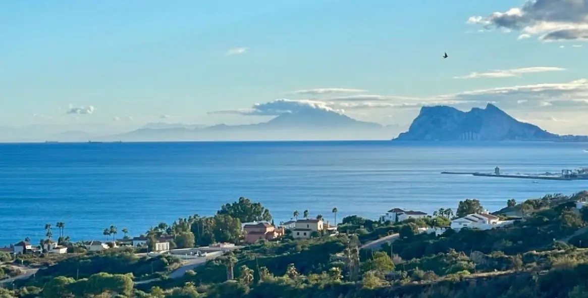 Sale of ground floor apartment in Manilva 2