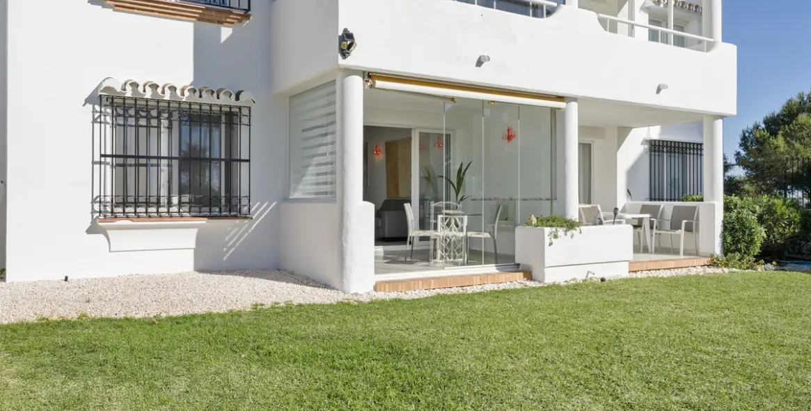 Sale of ground floor apartment in Miraflores 4