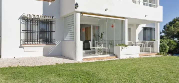 Sale of ground floor apartment in Miraflores 3