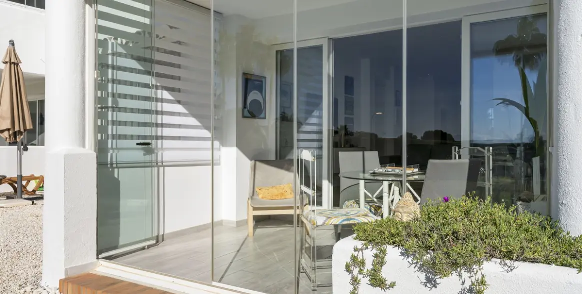 Sale of ground floor apartment in Miraflores 13