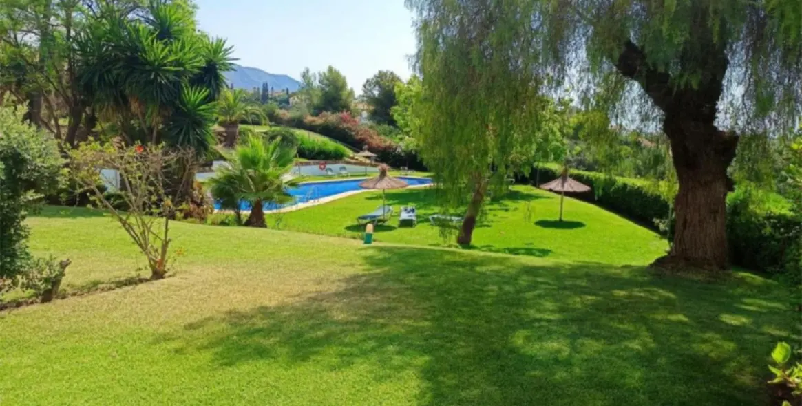 Sale of ground floor apartment in La Quinta 1