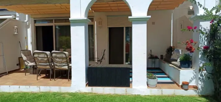 Sale of ground floor apartment in La Quinta 3