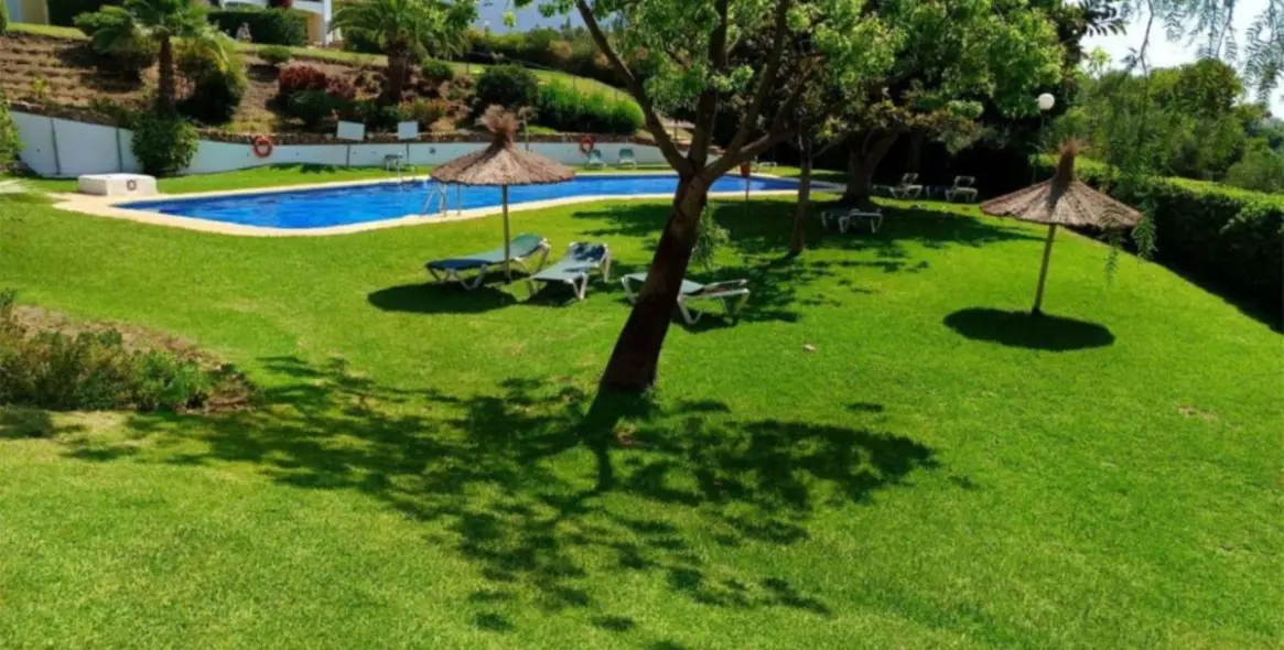 Sale of ground floor apartment in La Quinta 13