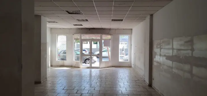 Sale of commercial premises in Fuengirola 2