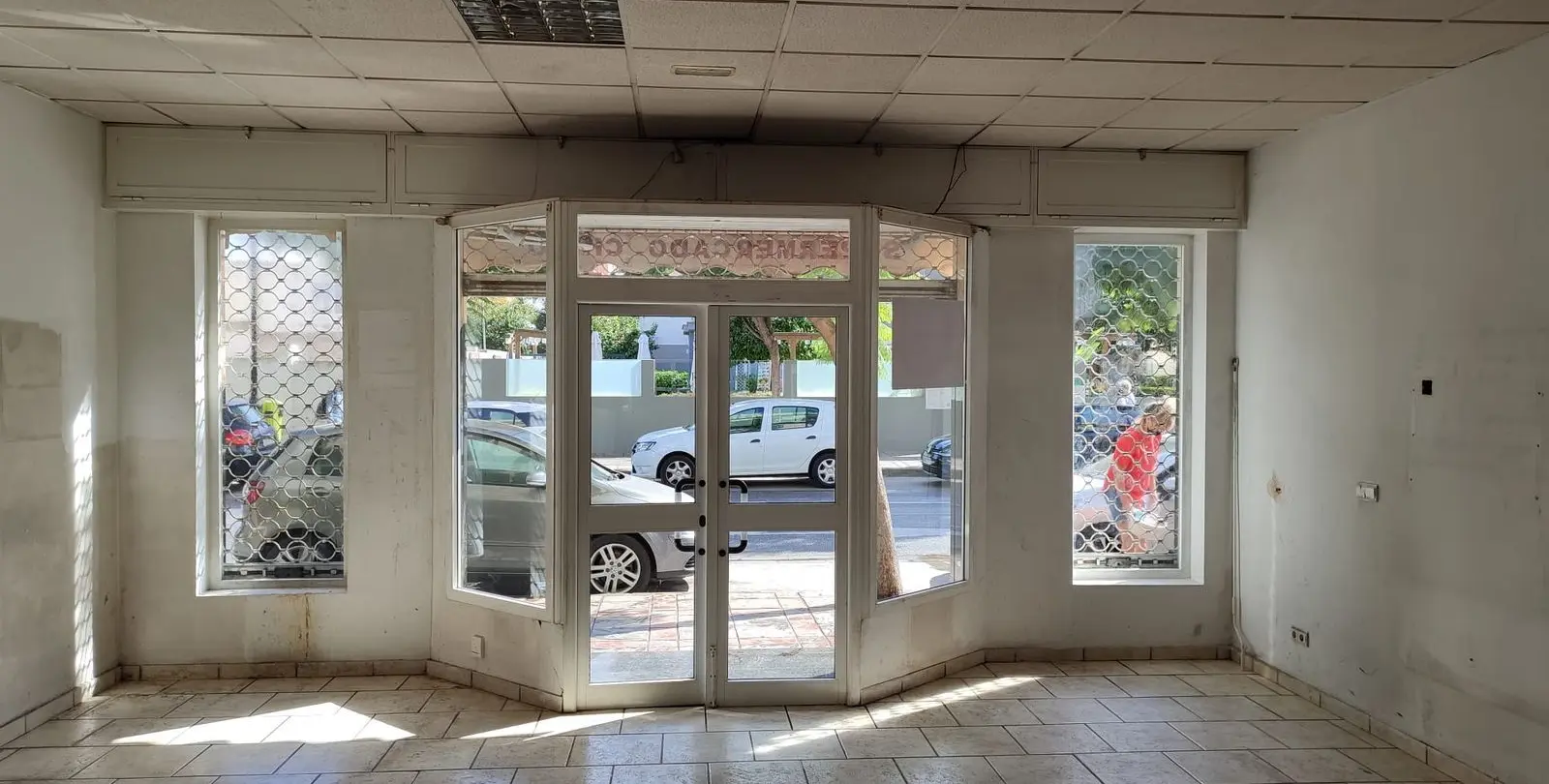 Sale of commercial premises in Fuengirola 4