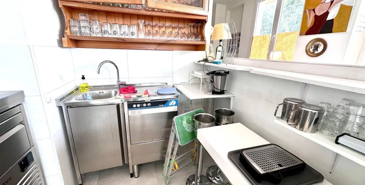 Sale of restaurant in Nueva Andalucía 21