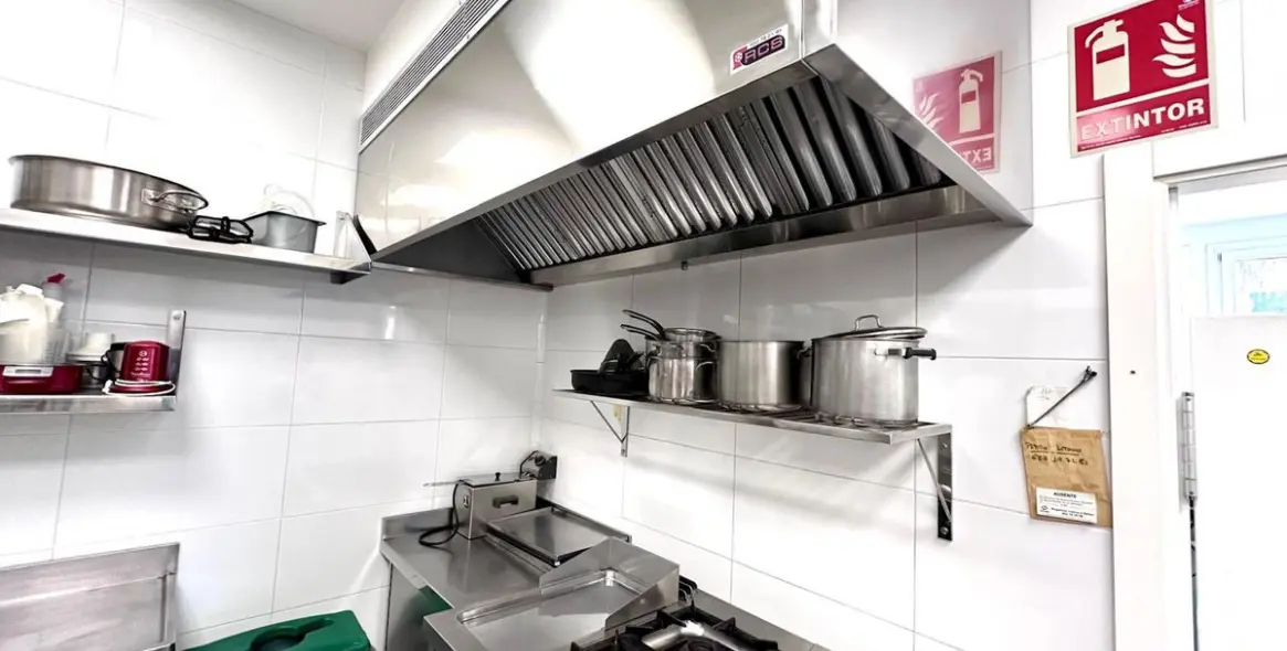 Sale of restaurant in Nueva Andalucía 23