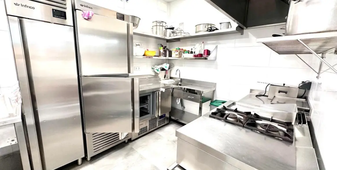 Sale of restaurant in Nueva Andalucía 24