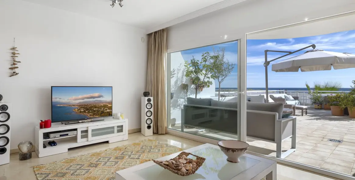 Sale of ground floor apartment in Estepona 5