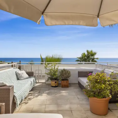 Sale of ground floor apartment in Estepona